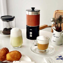 將圖片載入圖庫檢視器 莫蘭迪色皮革套分離式電動冷熱奶泡器 加熱牛奶