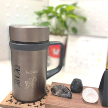 將圖片載入圖庫檢視器 【雷刻】IKUK艾可陶瓷保溫瓷芯手把杯500ml