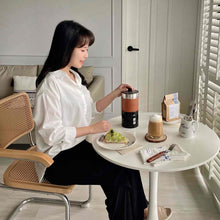 將圖片載入圖庫檢視器 莫蘭迪色皮革套分離式電動冷熱奶泡器 加熱牛奶