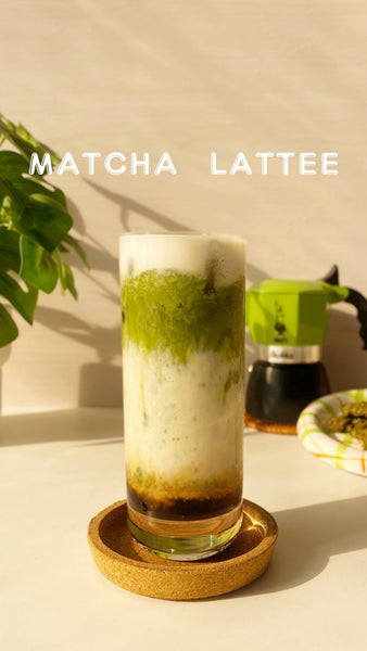 全世界都在瘋抹茶！用摩卡壺做出抹茶咖啡拿鐵