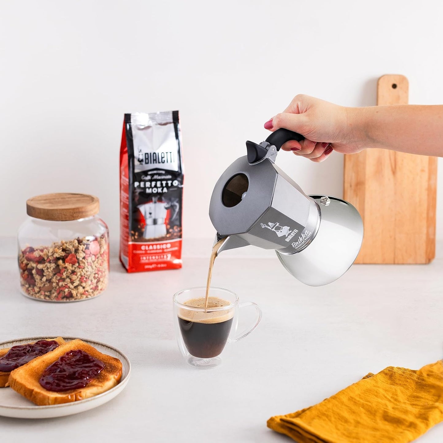 Bialetti Brikka 加壓電火摩卡壺 ｜不挑爐具的義式濃縮專家 (支援IH爐)