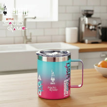 將圖片載入圖庫檢視器 【魷魚遊戲聯名】304不鏽鋼手把保溫杯 420ml
